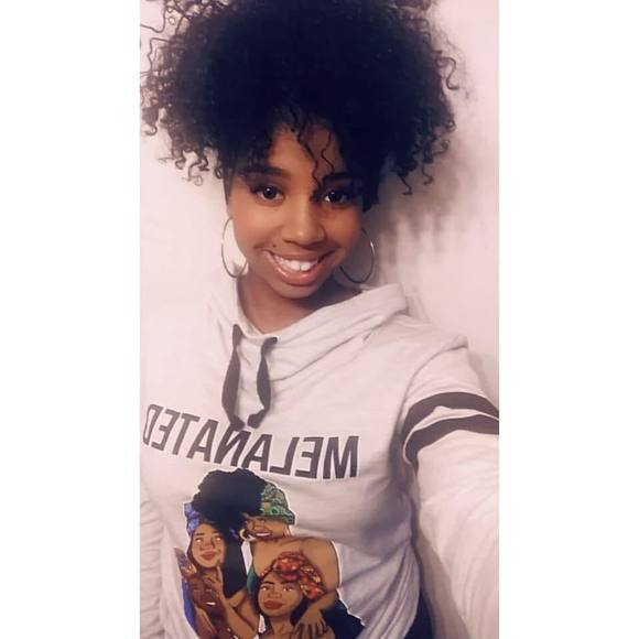 Meet your Posher, Essence - Picture 1 of 1